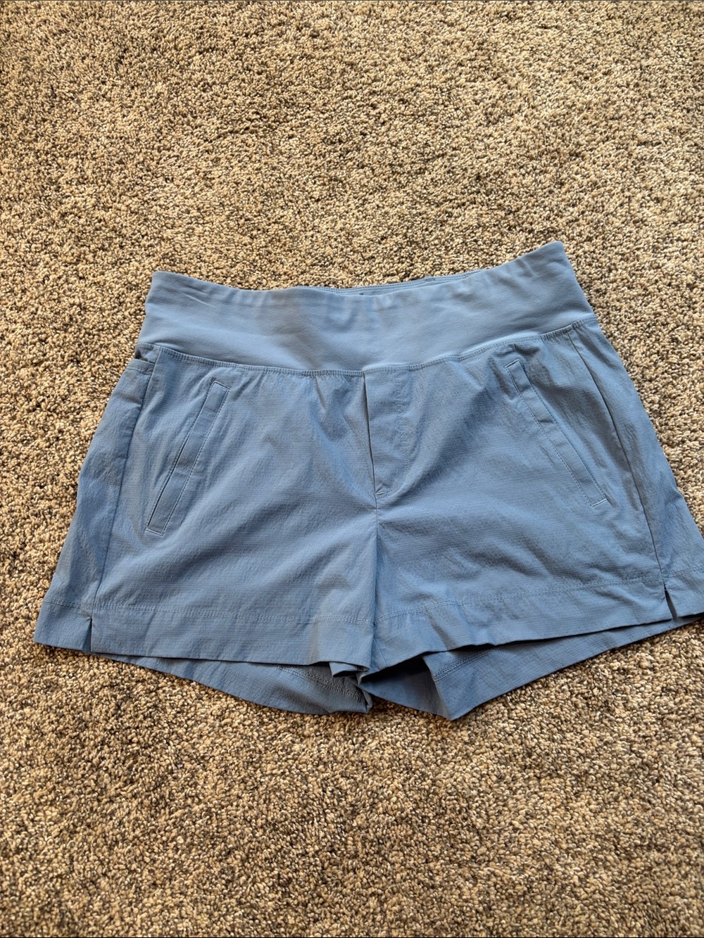 Athleta Trekkie Shorts size 10